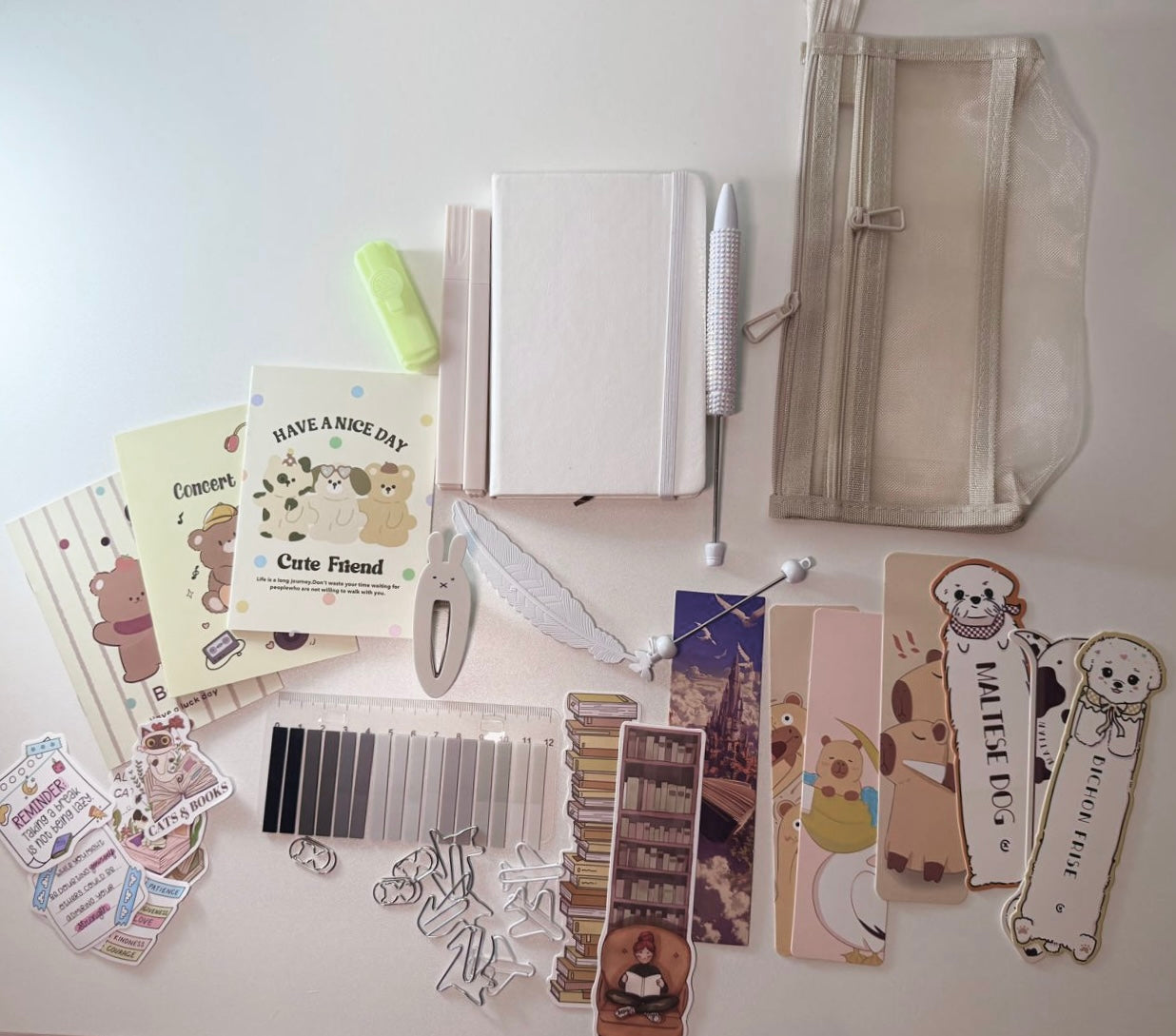 CREAMY WHITE ☁️🤍 BOOKISH BUNDLE